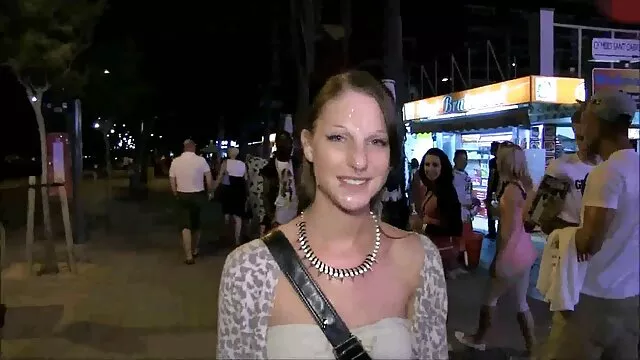Tizio guarda la moglie in calze siti porno gratis film in ufficio