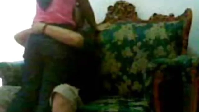 Anziano capo scopa giovane dipendente video porno hard xxx in ufficio bagno