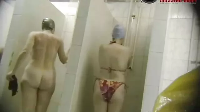 Belle siti streaming film porno ragazze spogliarsi alla festa in spiaggia