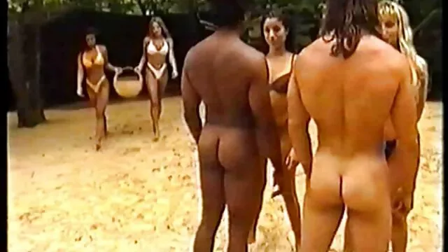 Devilsgangbangs Ultra-viziosa babe scopata in www video hard gratis gangbang e leccare sperma