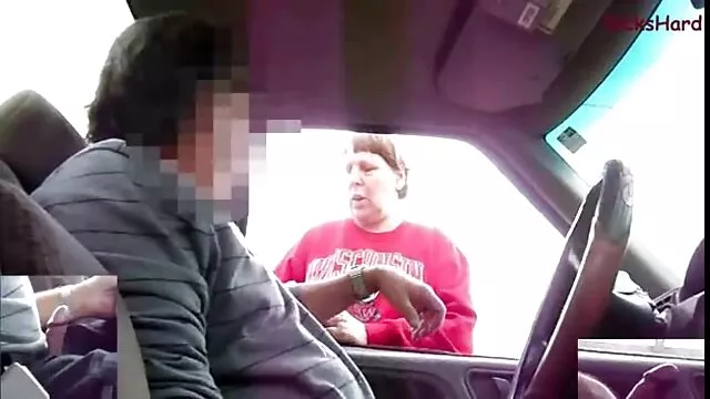 Bionda fa ebano migliori video hard gratis pompino in posizione eretta 69