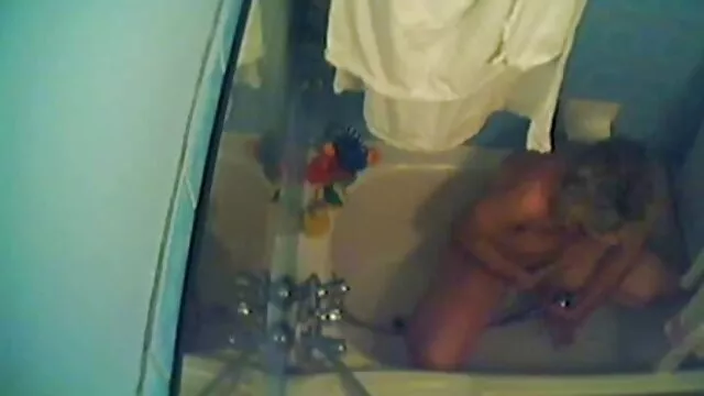 Insolente uomo inculare il cazzo figa padrona film hard italiani amatoriali nel letto matrimoniale