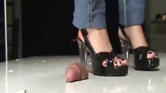 Papà video hard gratis free ha fatto Cunnilingus moglie e figlia poi scopata entrambi