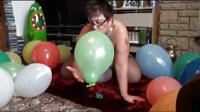 Ragazzo martellante bionda in occhiali video porno hard italiano spia