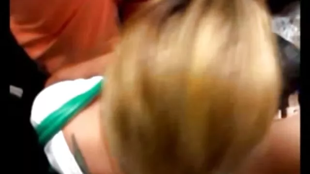 Umile ragazza film porno gratis su streaming indiana succhia il cazzo di un uomo in cam