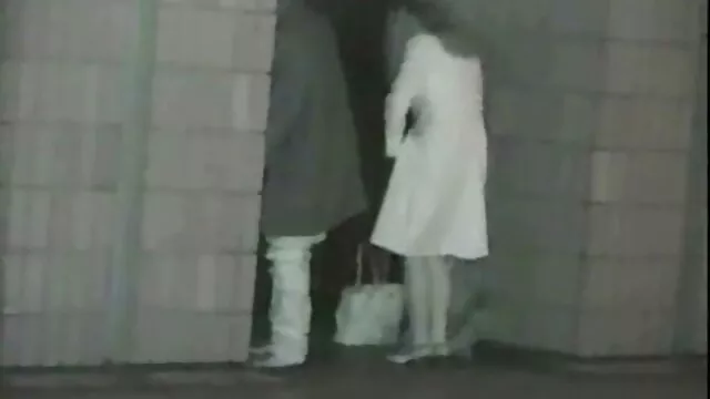 Lesbiche nere si masturbano fighe sul tavolo sborrate hard da biliardo